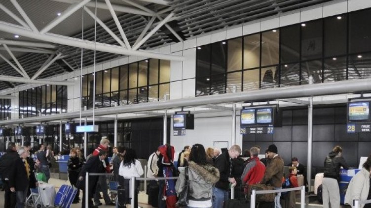 Здравната карта ще трябва да бъде представяна на граничните пунктове. Снимка: Булфото