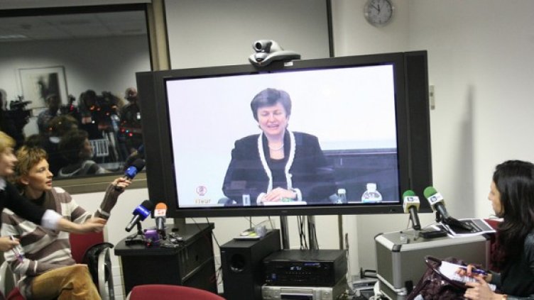 Георгиева във видеоконферентна връзка от Ню Йорк с български медии. Снимка: БГНЕС