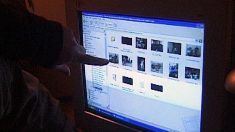 Бандата снимала и качвала на компютри клиповете с извращенията си. Снимка: БГНЕС