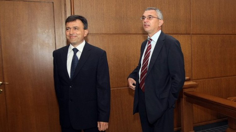 Адвокат Пламен Ялнъзов (л.) и Веселин Георгиев. Снимка: БГНЕС