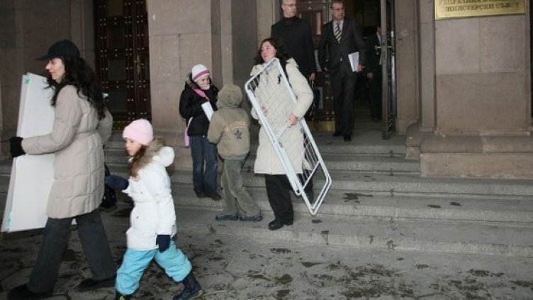 Майки призоваха премиера да не допуска разпространението на ГМО. Снимка: БГНЕС