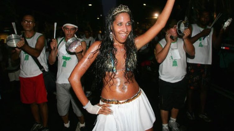 Самба танцьорка на Карнавала в Рио де Жанейро. Снимка: Getty Images/Guliver Photos