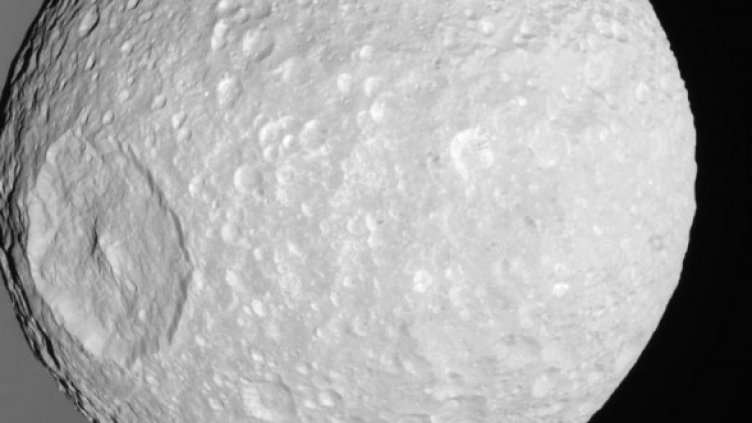 Мимас. Снимка: "Касини"