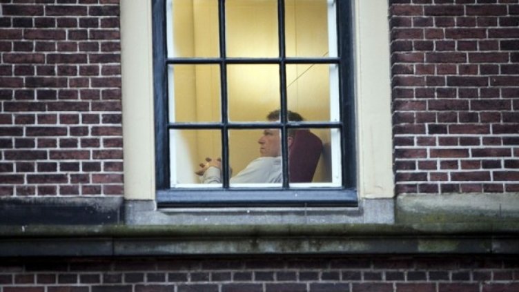 Малко преди разпадането на правителството. Финансовият министър е замислен... Снимка: БГНЕС