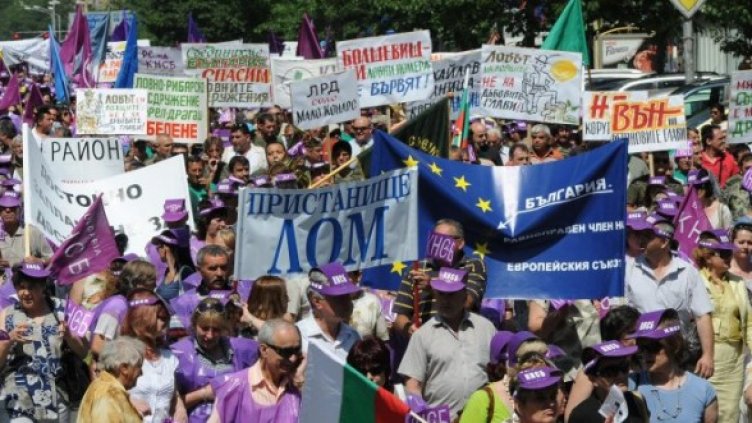 КНСБ и КТ "Подкрепа" са готови на протести срещу антикризисните мерки. Снимка: Булфото