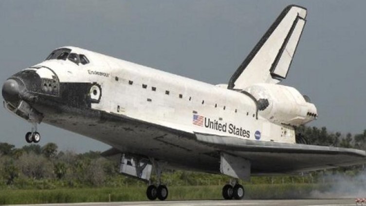 "Индевър". Снимка: НАСА