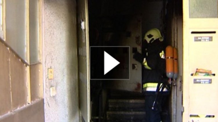 Десетки бургазлии блокирани в домовете си заради пожар