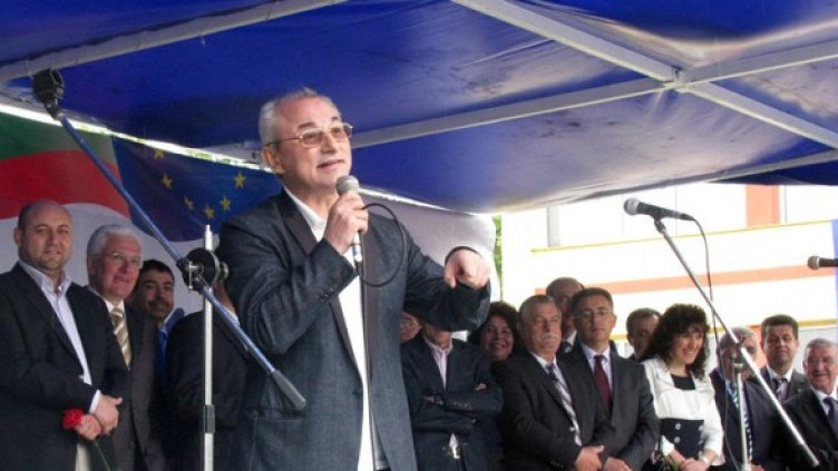 На 19 май с възпоменателен митинг и богослужение в Джебел бяха отбелязани 21 години от трагичните събития на 19 май 1989 г.  Снимка: БГНЕС