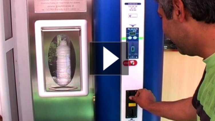 Млекомат: Срещу лев &ndash; литър пълномаслено мляко