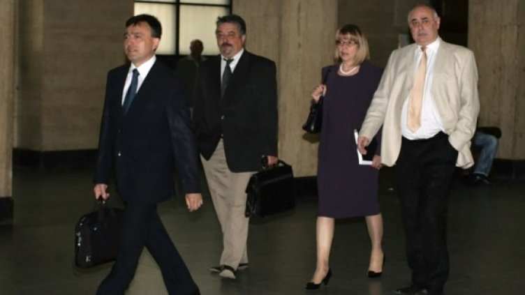 Мургина на влизане в съда. Снимка: БГНЕС