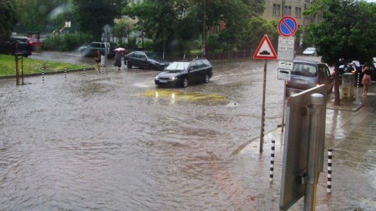 София, вторник привечер... Снимка: БГНЕС