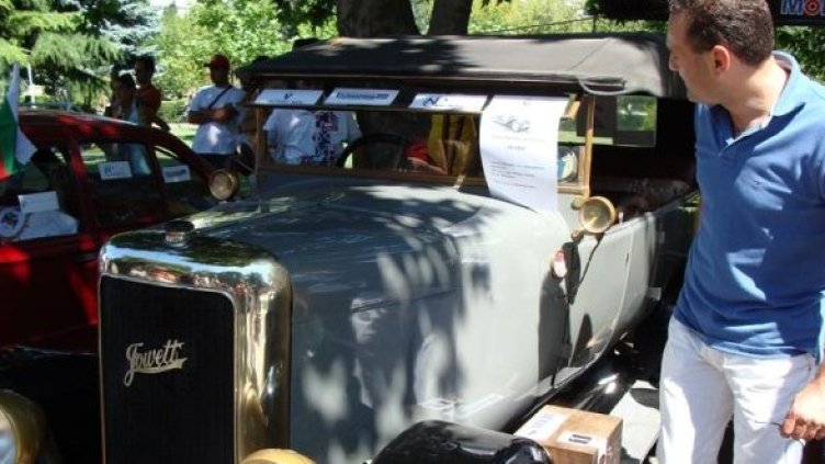 Атрактивният "Джаует" от 1925 г. Снимка: Dnes.bg