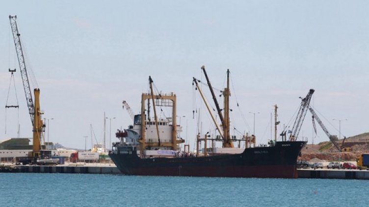 Корабът „Амалтеа“ отплава от Гърция с 15 активисти на борда. Снимка: БГНЕС