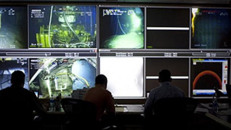 След като манипулацията беше открита, ВР върнаха на страницата си оригиналната снимка с черните екрани. Снимка: BP.com