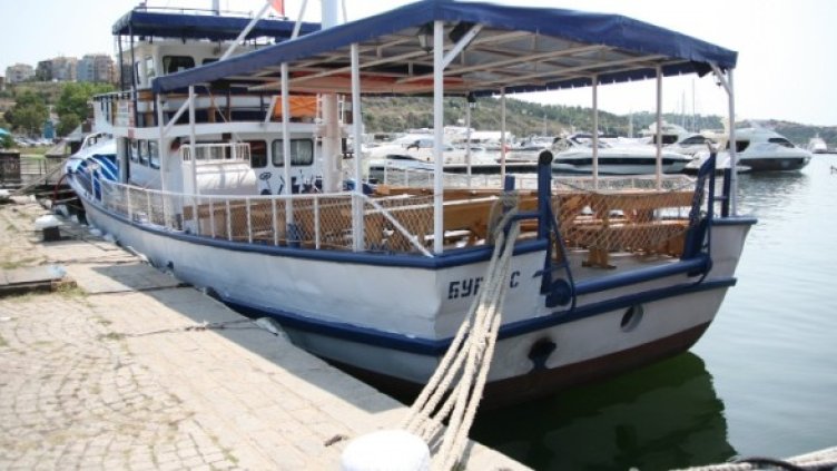 Корабчето "Свети Никола" където се разигра грозната сцена. Снимка: Dnes.bg