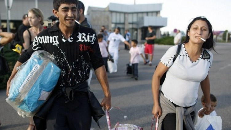 Първите роми вече напуснаха Франция. Снимка: БГНЕС