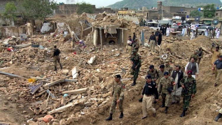 Последствията от терористичен акт в Пакистан. Снимка: БГНЕС
