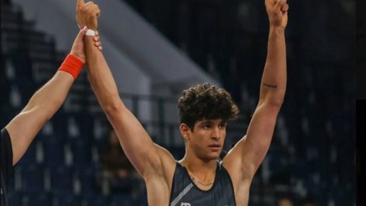 Салех Мохамади КАДЪР: Екс/@AlinejadMasih