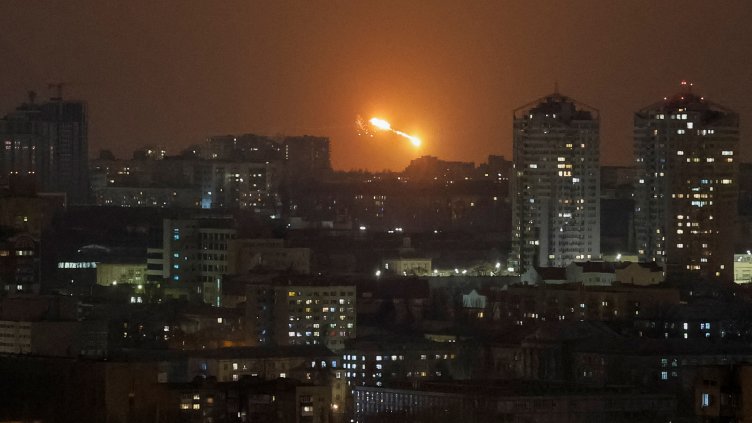 Снимки: Reuters