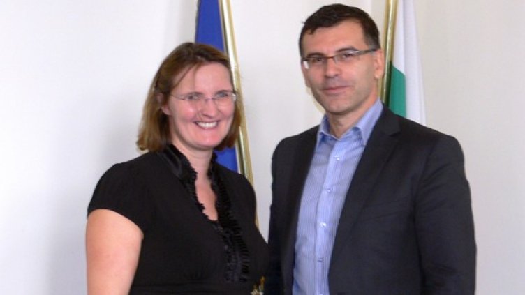 Катриона Пърфийлд и Симеон Дянков.  Снимка: БГНЕС