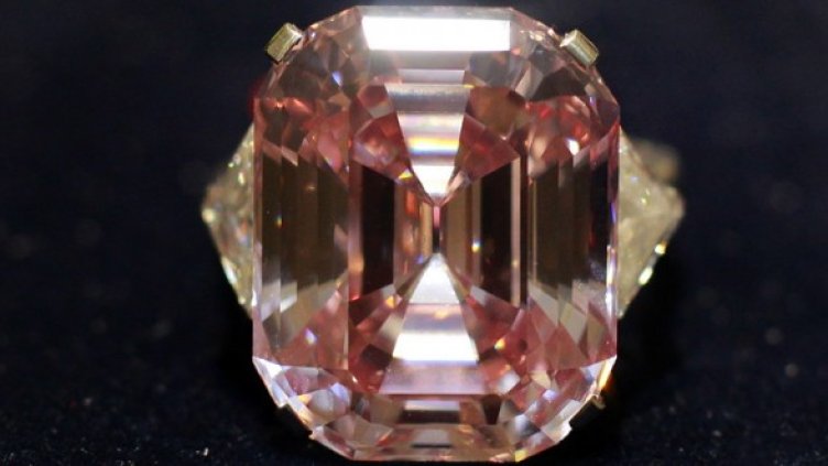 Розовото бижу. Снимка: БГНЕС