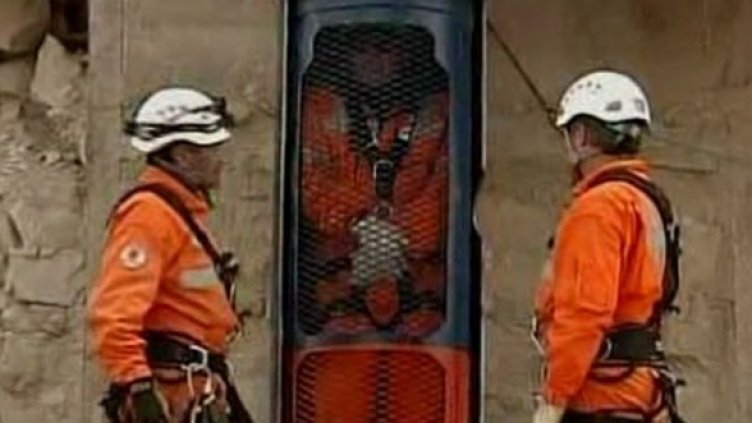 Безпрецедентна спасителна операция в Чили