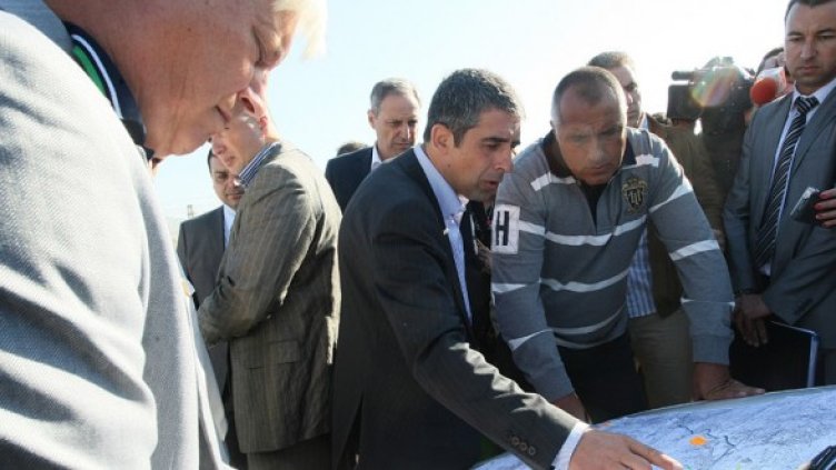 Борисов инспектира строежа на АМ "Люлин" Снимка: БГНЕС