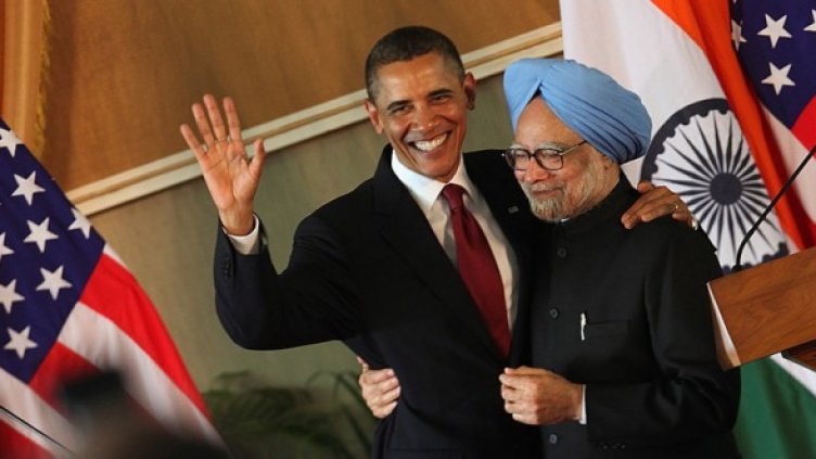 Американският президент Барак Обама и индийският министър-председател Манмохан Синг на пресконференция в Ню Делхи. Снимка: БГНЕС