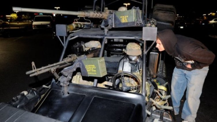 Със специални церемонии в полунощ в продажба беше пусната Call of Duty: Black Ops. Снимка: Getty Images/Guliver Photos