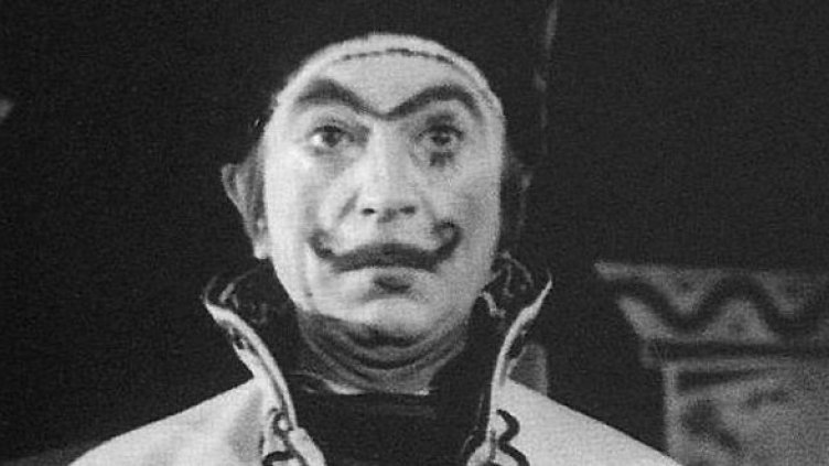 Актьора в една от най-незабравимите си театрални роли - в пиесата "Михал Мишкоед".