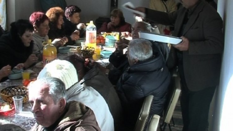 Заедно. И на Байрам, и на Никулден