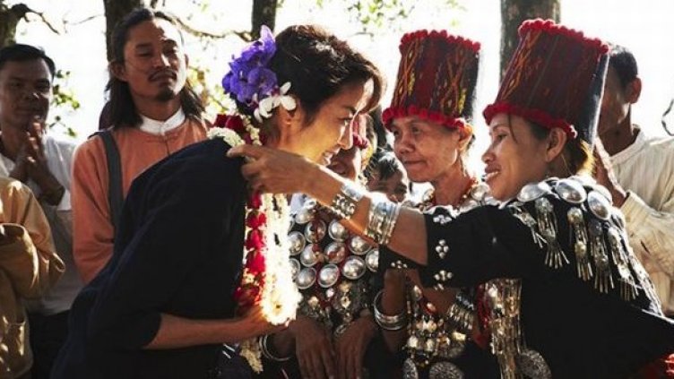 Кадър от филма.