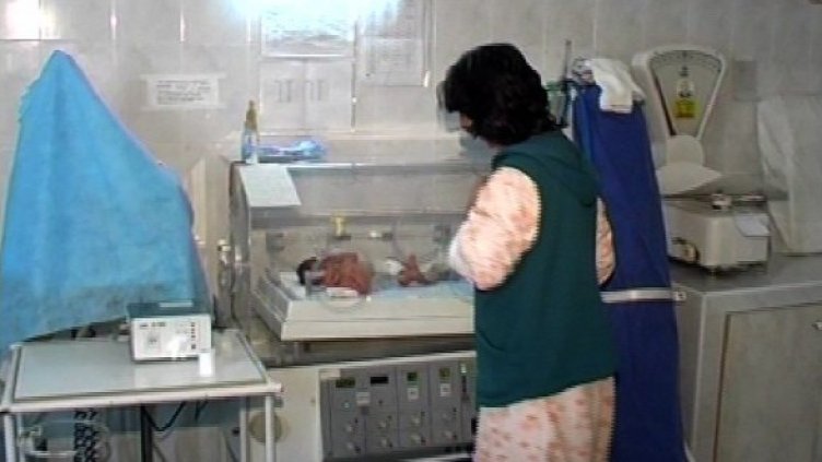 Как се гледат 13 деца? С добра организация