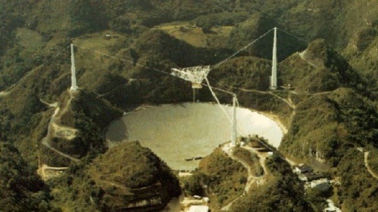 Търсенето на извънземен живот продължава вече 50 години въпреки мълчанието в радиодиапазона. Снимка: National Astronomy and Ionosphere Center, Cornell U., NSF