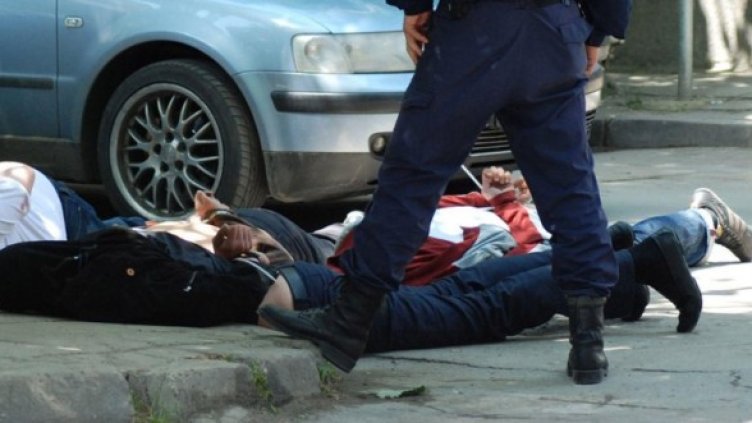 В България на този етап са задържани петима души. Снимка: Булфото