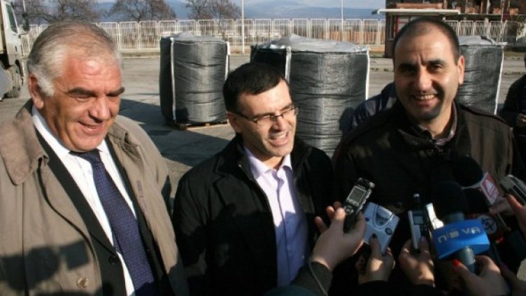 Героите от СРС-тата показват близки отношения  Снимка: Булфото