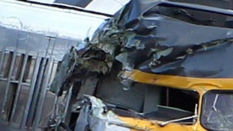 Товарен влак се е сблъскал с пътнически влак. Снимка: БТА