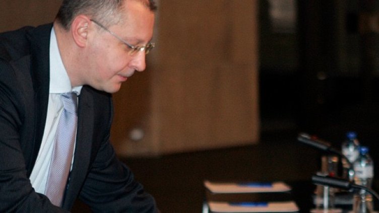 Станишев нямало да прлеклони глава пред Алексей Петров. Снимка: БТА