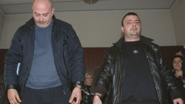 Михайлов (вдясно)  и Илиянов пред съда. Снимка: БТА
