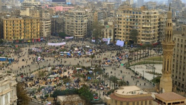 Армията все пак убеди демонстрантите на пл. Тахрир да освободят платната за движение. Снимка: БТА