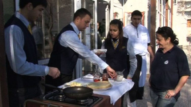 Продаваме палачинки за бал