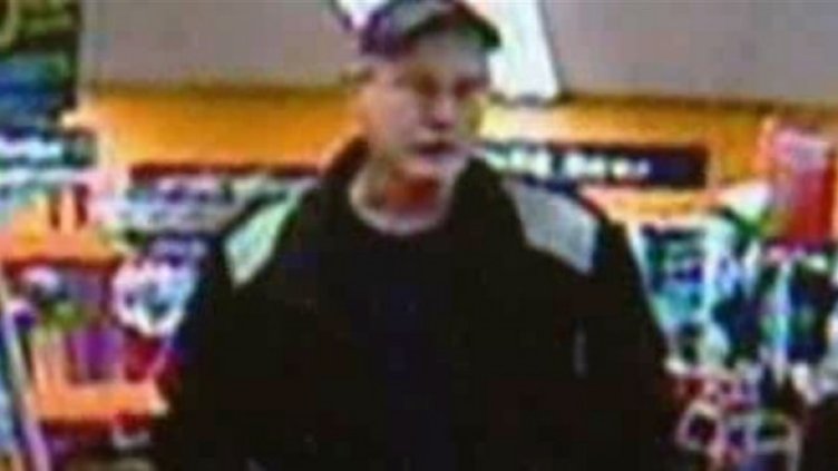 Крадец джентълмен обира с финес