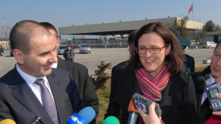 Цветанов и Малмстрьом разгледаха Капитан Андреево. Снимка: БТА