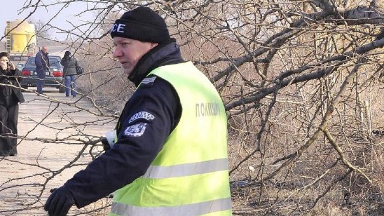 Полицията е отцепила мястото на катастрофата. Снимка: Булфото