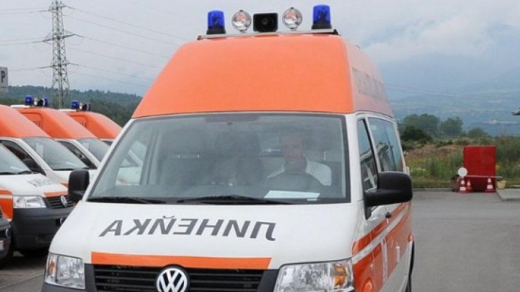 Мъжът е с опасност за живота. Снимка: Булфото