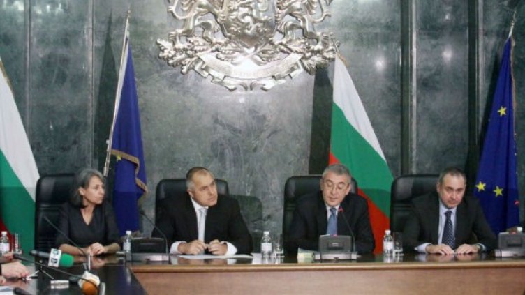 Съдът трябва да контролира прилагането на СРС-тата, смятат участниците в срещата. Снимка: БТА