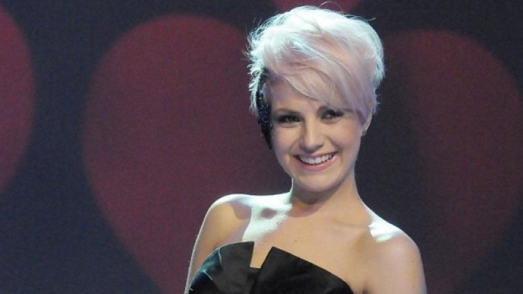 Поли Генова ще пее "На инат" в Дюселдорф. Снимка: Булфото