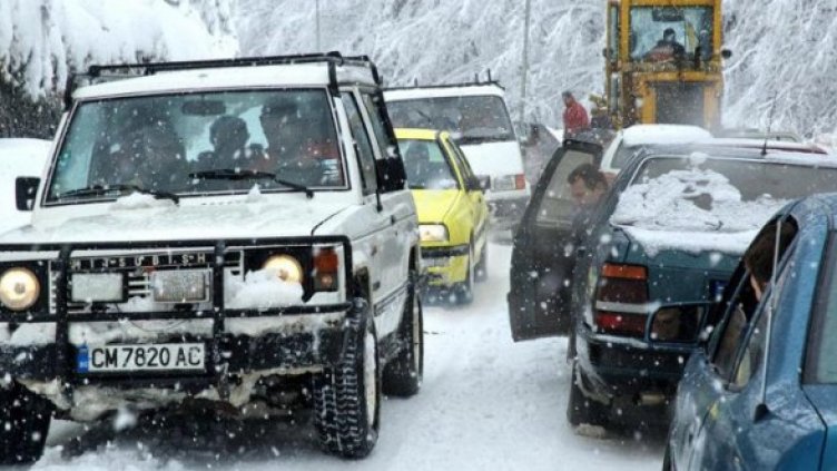 Снегонавявания има в шест области в страната. Снимка: Булфото
