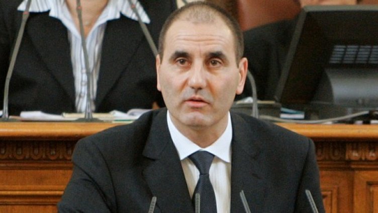 Взетите решения не са на база емоция, посочи Цветанов. Снимка: БТА