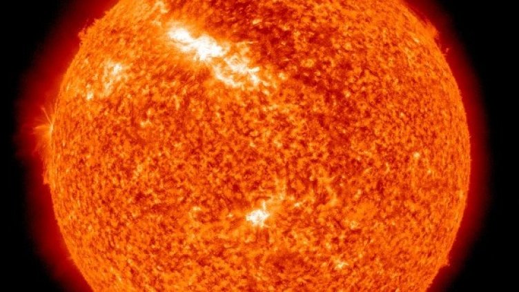 Слънцето днес, 2 март 2011. Снимка: NASA/SDO